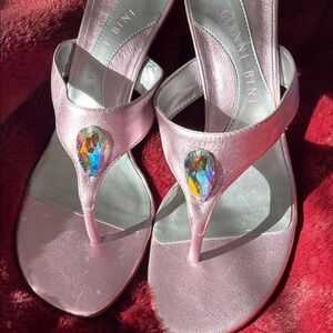 Gianni Bini Pink brand new Metallic Jewel Thong leather Sandals